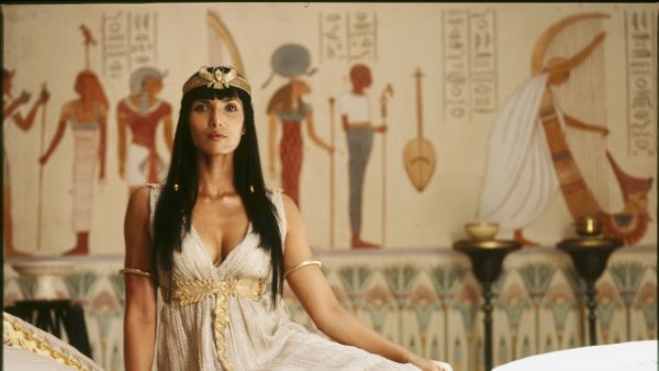 The Ten Commandments 65 ఏళ్ల తర్వాత రీమేక్.. డిసెంబర్ 31 రిలీజ్‌కు సిద్ధం