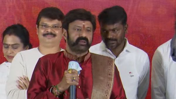 Akhanda తమన్ కోసం ఇంటర్‌పోల్ వేట.. బద్దలు కొట్టాడంటూ బాలకృష్ణ వైరల్ కామెంట్స్