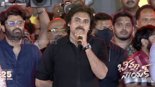 Pawan Kalyan అహంకారంపై మడమ తిప్పని యుద్ధం. పవన్ కల్యాణ్ భావోద్వేగం.. కేసీఆర్, కేటీఆర్‌పై ప్రశంసలు