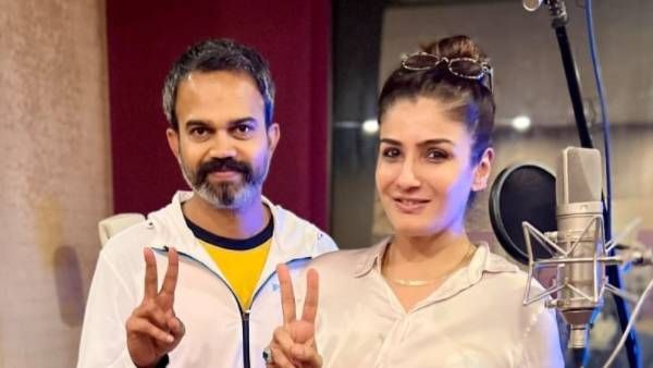 KGF Chapter 2: పని పూర్తి చేసిన అందమైన ప్రధాని.. డైరెక్టర్‌తో దిగిన ఫొటో వైరల్