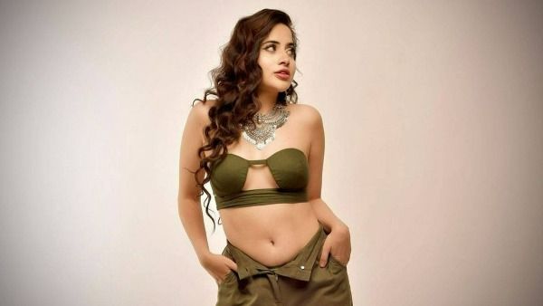 Urfi Javed గుట్టు చప్పుడుగా ప్రముఖ గాయకుడితో డేటింగ్.. వాలంటైన్స్ డే రోజున అలా లీక్