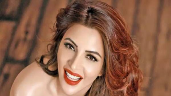 మరో సారి రెచ్చిపోయిన హీరోయిన్.. ఒంటి మీద నూలుపోగు కూడా లేకుండా ఫోటో వదిలి!