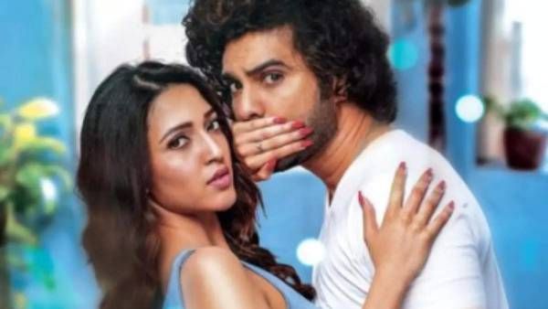 హీరోయిన్ పుట్టుమచ్చల వివాదం… అందరి మధ్య అలా.. చాలా ధైర్యం కావాలంటూ సిద్దూ సుదీర్ఘ నోట్!