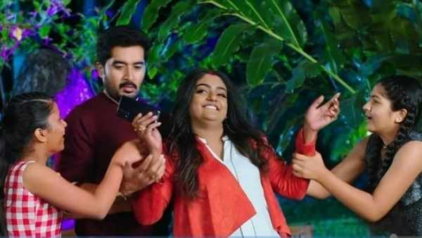 Karthika Deepam ఫుల్లుగా మందు తాగేసి దీప రచ్చ.. వంటలక్క పెగ్గుపై పెగ్గుకొట్టడంతో కార్తీక్ బేజారు