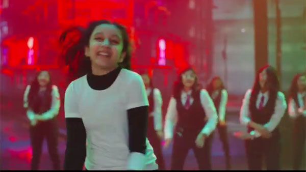 SVP Penny Song Promo: మొదటిసారి మహేష్ కూతురు కూడా.. స్టైలిష్ స్టెప్పులతో ఆదరగొట్టేశారు!