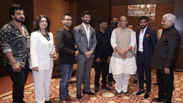 JGM: డిఫెన్స్ మినిష్టర్ వరకు వెళ్లిన పూరి టీమ్.. న్యూ లుక్ తో అదరగొట్టిన రౌడి స్టార్