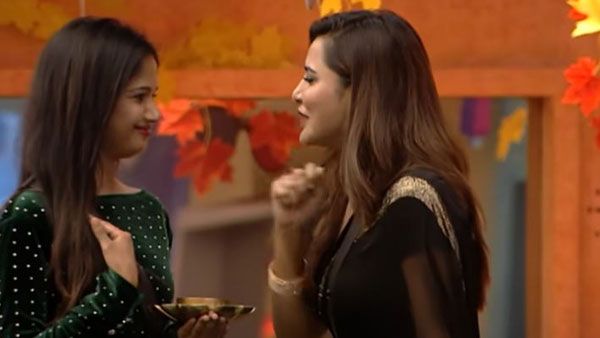 Bigg Boss Non Stop: రాంగోపాల్ వర్మ పరువు తీసిన అషు రెడ్డి.. తొడలు, బూరెలు అంటూ అందరి ముందే!