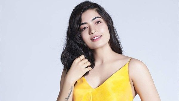 Rashmika:గ్లామర్ కంచే తెంచేసిన రష్మిక మందన్న.. వర్కౌట్ డ్రెస్‌లో హాట్ ఘాటుగా అందాల ఆరబోత