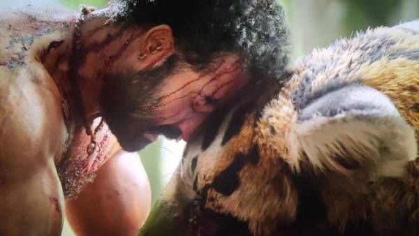 RRR movie Highlight Scenes..రాజమౌళి టేకింగ్ మైండ్ బ్లోయింగ్.. ఆ హీరో తల్లిదండ్రులుగా అజయ్ దేవగన్, శ్రియ