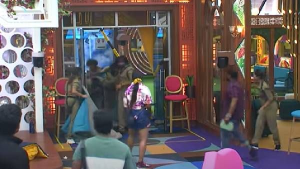 Bigg Boss Non Stop: సరయు రాయ్‌పై చెక్కతో దాడి.. ఆరియానా తప్పుకు ఆమె బలి.. బిగ్ బాస్ వార్నింగ్