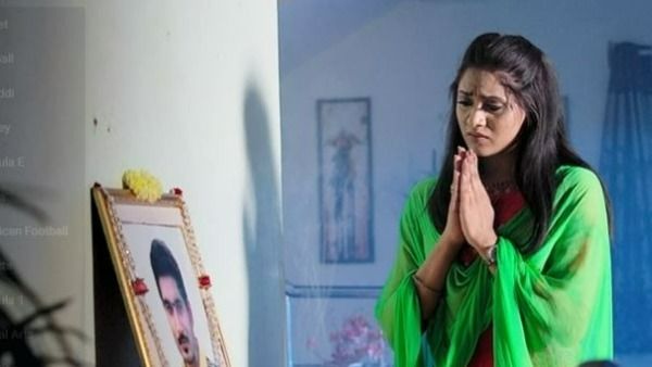 Karthika Deepam డాడీ.. చేసిన తప్పుకు కుమిలిపోతున్నా.. శౌర్య క్షమిస్తుందా? హిమ కంటతడి..