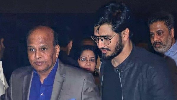 ఆ కారణంగానే తుదిశ్వాస విడిచారు అంటూ.. తండ్రి మృతిపై హీరో నిఖిల్ ఎమోషనల్