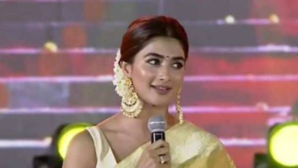 Acharya Pre Release Event: ఆయన స్వాగ్ నాకు కూడా కొంచెం ఇస్తే బావుంటుంది.. పూజా హెగ్డే లవ్లీ స్పీచ్