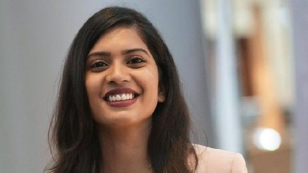 వైట్ బికినీలో దర్శనమిచ్చిన యూట్యూబర్.. మునుపెన్నడూ లేని విధంగా హాట్ ట్రీట్