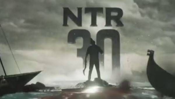 Fury of NTR 30: పవర్ఫుల్ లుక్ తో ఎన్టీఆర్.. నడిసముద్రంలో భయాన్ని చూపించేలా..