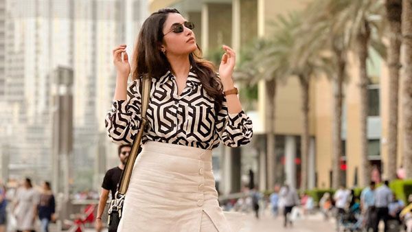 Priyanka Arul Mohan: మొదటిసారి డ్రెస్ సైజ్ తగ్గించేసిన నాని హీరోయిన్.. థైస్ అందాలతో షాక్!