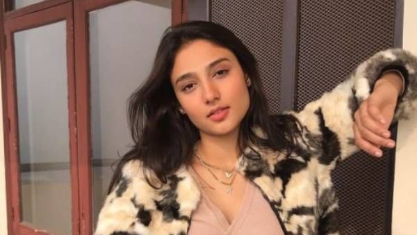 అశోకవనంలో మెరిసిన కొత్త భామ.. ఆ రితిక నాయక్ ఎవరో తెలుసా?