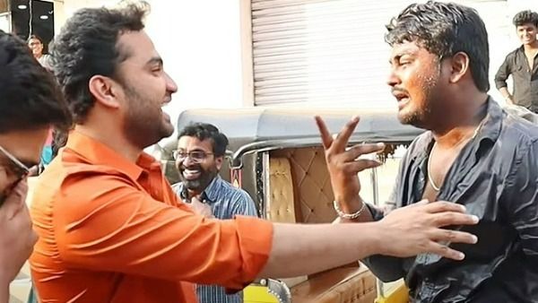 నడిరోడ్డుపై విశ్వేక్ సేన్ తో యువకుడు హల్చల్.. ప్రమోషన్ పేరుతో న్యూసెన్స్ అంటూ నెటిజన్లు ఫైర్!