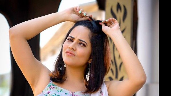 అనసూయ బండారం బయటపెట్టిన మారుతి: అలాంటివే చేస్తుందంటూ అందరి ముందే షాకింగ్‌గా!