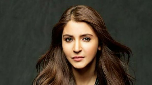 బీచ్‌లో బికినీతో రెచ్చిపోయిన అనుష్క శర్మ: కోహ్లీ భార్యను ఇలా ఎప్పుడూ చూసుండరు!