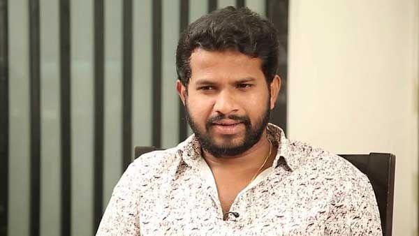 హైపర్ ఆదికి ప్రముఖ నటి లవ్ ప్రపోజ్: ఆమెకు నో చెప్పగానే ఏడుస్తూ.. చెంప పగలగొట్టిన యాంకర్