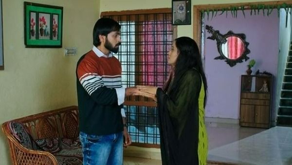 Karthika Deepam జ్వాలాను పెళ్లి చేసుకో నిరుపమ్.. బావతో ఒట్టేపించుకొన్న హిమ