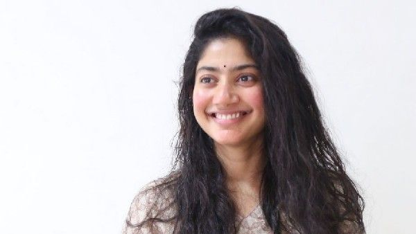 Sai Pallavi: మొదటిసారి వివాదంపై క్లారిటీ ఇచ్చిన సాయి పల్లవి.. తప్పుగా వక్రీకరించారు అంటూ..