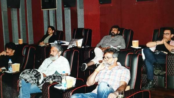 Laal Singh Chaddha: టాలీవుడ్ అగ్ర హీరోలకు దర్శకులకు అమీర్ ఖాన్ స్పెషల్ షో.. ఫొటో వైరల్