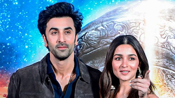 ఎంగేజ్‌మెంట్ రింగ్ వెలకట్టలేనిది.. డైమండ్ ఉంగరం సీక్రెట్ అదే.. రణ్‌బీర్ ప్రపోజ్ ఎప్పుడంటే? ఆలియా