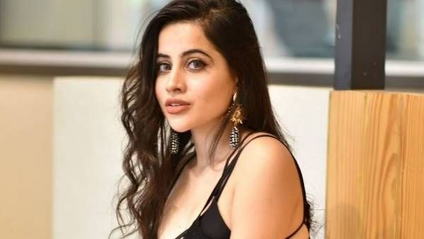 Urfi javed నన్ను కొరికి తినేంత అందాలతో.. మరోసారి విచిత్రమైన డ్రస్‌లో బిగ్‌బాస్ బ్యూటీ
