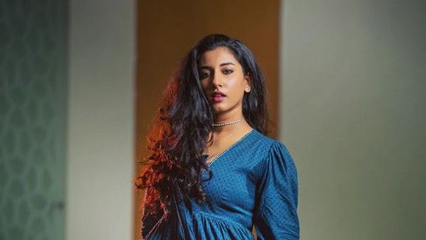 మళ్లీ రెచ్చిపోయిన విష్ణుప్రియ.. లోదుస్తులన్నీ కనిపించేలా అందాలు ఆరబోస్తూ హాట్ ఫోటోషూట్..వామ్మో!