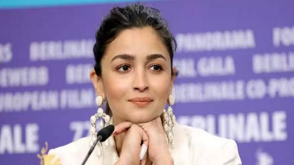 Alia Bhatt: నోరు జారిన RRR​ బ్యూటీ.. రూ. 500 కోట్ల ఫ్లాప్​ బస్టర్​ చేద్దామని ట్రోలింగ్​