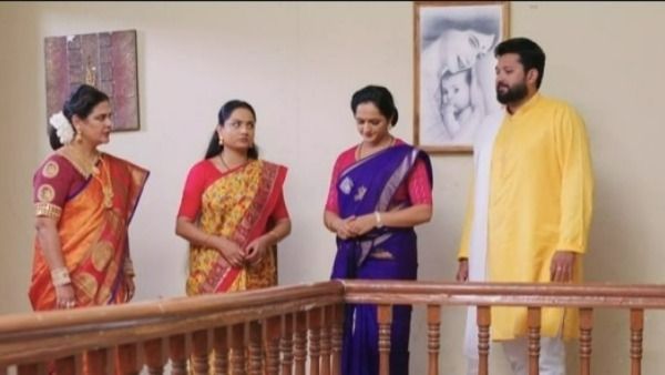 Guppedantha Manasu రిషి పెళ్లి ఆగిపోతే స్వీట్లు పంచుకొంటారా? జగతికి దేవయాని షాక్