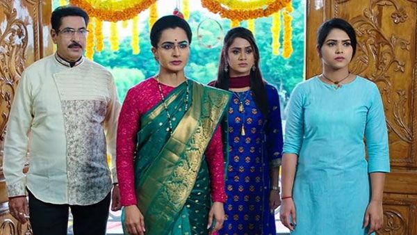 Karthika Deepam శోభ బండారం బయటపెట్టిన శౌర్య.. నిరుపమ్ పెళ్లి క్యాన్సిల్.. చివరి క్షణంలో ఏం జరిగిందంటే?