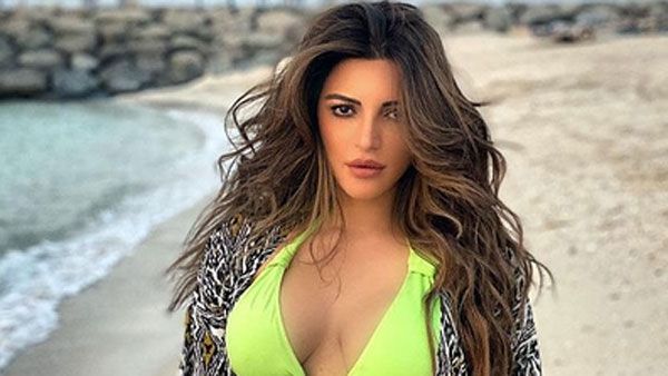 బాత్‌టబ్‌లో అందాల అరబోత.. హద్దు మీరిన హీరోయిన్.. సోషల్ మీడియాలో ఫోటోలు హల్చల్