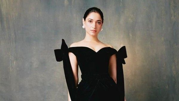 తమన్నా అందాల ఆరాచకం: విచిత్రమైన డ్రెస్‌లో యమ ఘాటుగా!