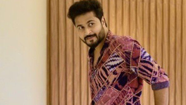 Bigg Boss Telugu 6: ఇద్దరి అమ్మాయిల ముందు శ్రీహన్ నవ్వులపాలు.. ఆపుకోలేకపోతున్నా అంటూ