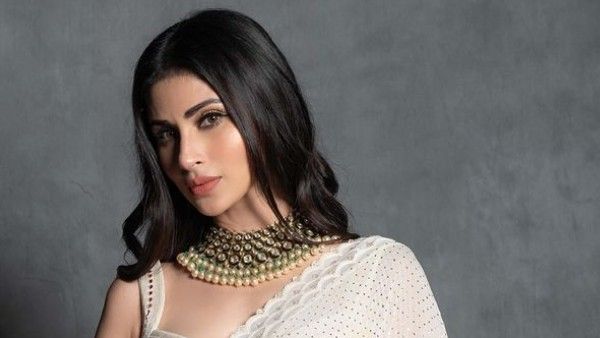 అతి దారుణమైన ఫొటోలు వదిలిన సీరియల్ నటి: ఏమీ దాచుకోకుండానే హాట్ షో