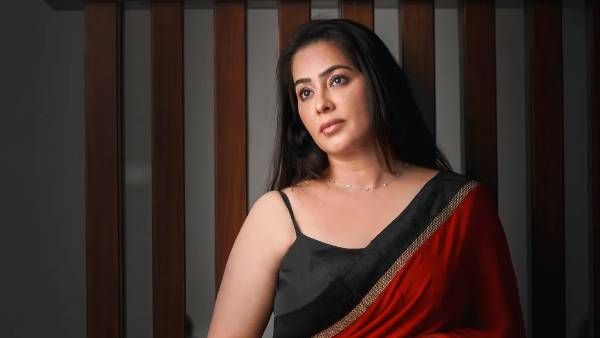 Lakshmi Vasudevan: రూ. 5 లక్షలకు కక్కుర్తి పడ్డ బుల్లితెర నటి.. ఆ తప్పు చేయకండని కంటతడి, వీడియో వైరల్