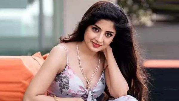 Poonam Kaur Marriage: సీక్రెట్‌గా తెలుగు హీరోయిన్ పెళ్లి.. అందుకే చేసుకున్నా అంటూ క్లారిటీ