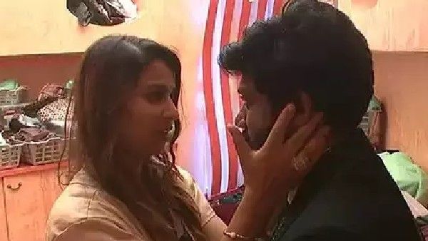 Bigg Boss Telugu 6: హౌజ్ లో హద్దు దాటుతున్న రొమాన్స్.. ఒకరి నోట్లోది ఒకరు పెట్టుకుంటూ