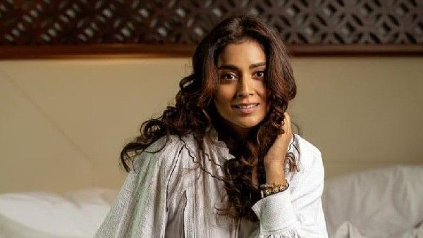 Shriya Saran: బెడ్ పై శ్రీయ సరన్ అందాల విందు.. అది తనలోనే ఉందంటూ..