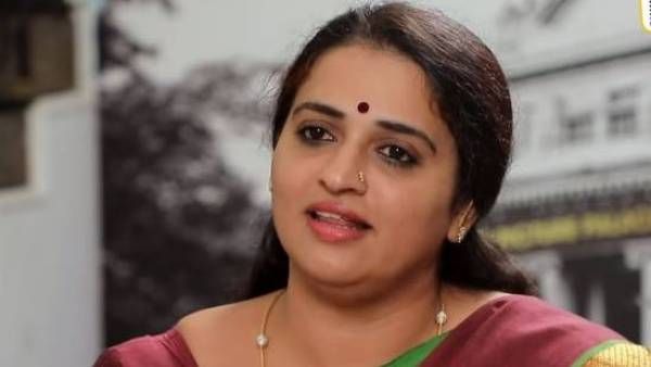 Pavitra Lokesh: సైబర్ క్రైమ్ పోలీసులను ఆశ్రయించిన పవిత్రా లోకేష్.. కారణం?