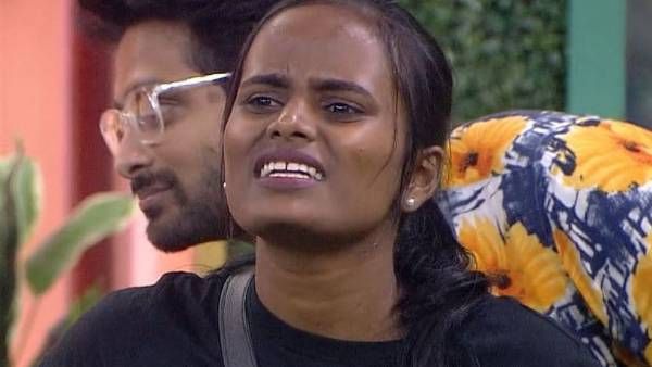 Bigg Boss: ఆ కంటెస్టెంట్‌తో ఫైమా అసభ్య ప్రవర్తన.. బాత్రూంలో దారుణంగా.. ముద్దు, *గేయ్ అంటూ!