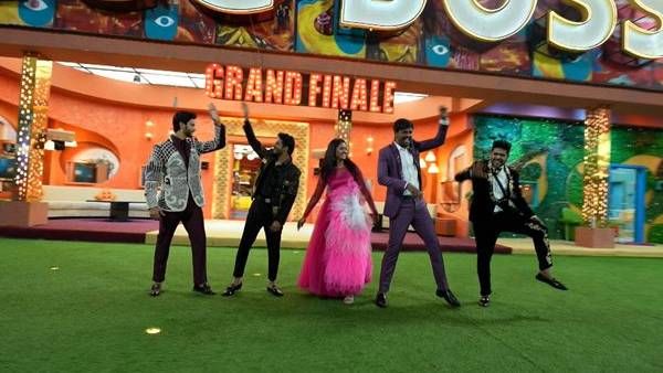 Bigg Boss Finale ఫినాలేకు వచ్చిన టాప్ 5 కంటెస్టెంట్ల ఫ్యామిలీ.. కీర్తి కోసం ఎవరు వచ్చారంటే?