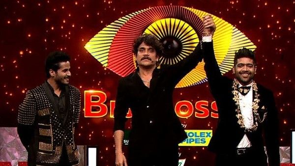Bigg Boss Winner: బిగ్ బాస్ విన్నర్ గా సింగర్ రేవంత్.. కూతురికి గిఫ్ట్ గా ట్రోఫీ!