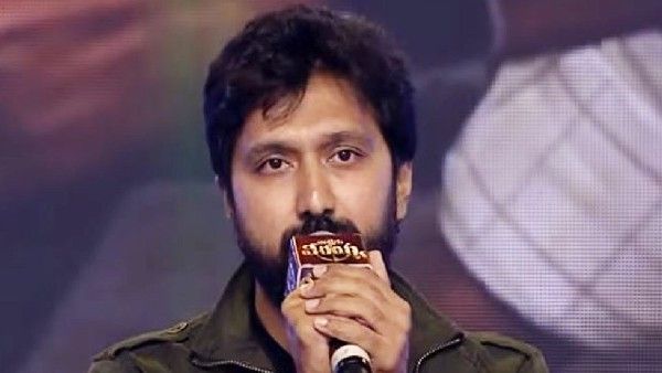 చిరంజీవికి రాజకీయాలు కరెక్ట్ కాదు, మీ తమ్ముడు చూసుకుంటాడు.. డైరెక్టర్ షాకింగ్ కామెంట్స్