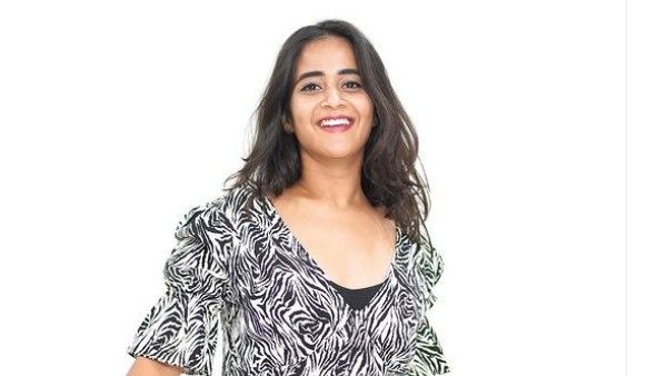 హాట్ టాపిక్‌గా దీప్తి సునైనా పోస్ట్: ఎలా చెప్పాలో తెలియట్లే అంటూ ట్విస్ట్!