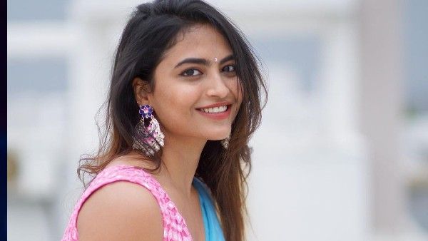 Alekhya Harika; బికినీ ట్రీట్ తో దేత్తడి హారిక.. ట్రోల్స్ దెబ్బకు పోస్ట్ డిలీట్!