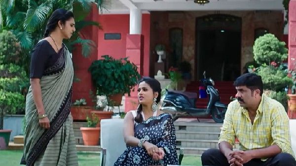 Intinti Gruhalakshmi Today Episode: నందూ పరువు తీసేసిన తులసి.. అంతలో బ్యాడ్ న్యూస్ చెప్పిన సామ్రాట్